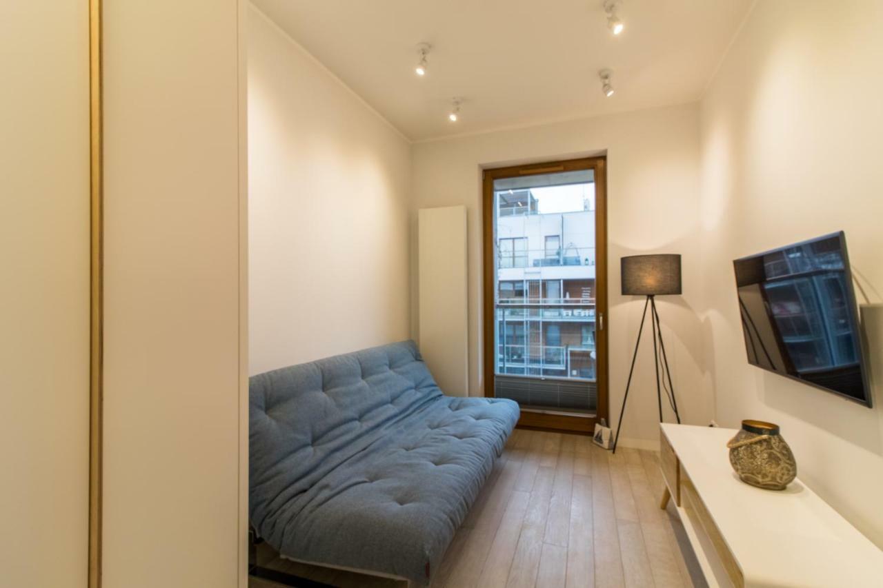 Nadmorski Dwor Wood Apartment Danzica Esterno foto